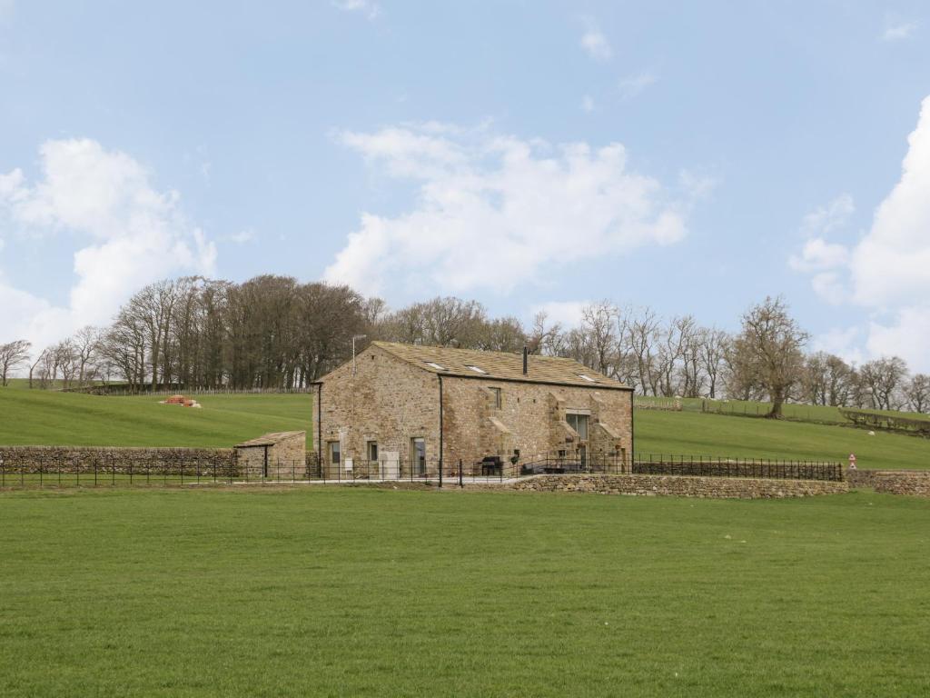 Crane Field Laithe Image 1