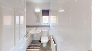 Marina House Image 2