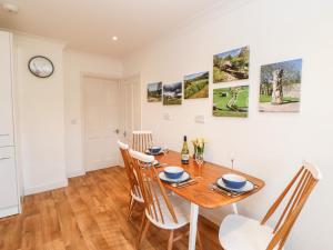 Daisy Cottage Image 3