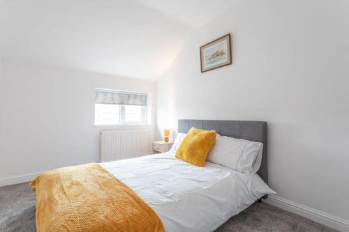 Stunning 2 Bed apartment close to city centre Image 3