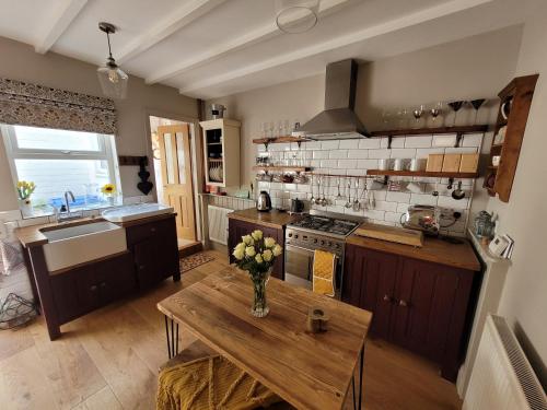 Charming 2-Bed Cottage on outskirts of Beverley Image 2