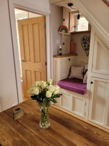 Charming 2-Bed Cottage on outskirts of Beverley Image 3
