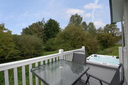 Yorkshire Lodge with Hot Tub Image 1