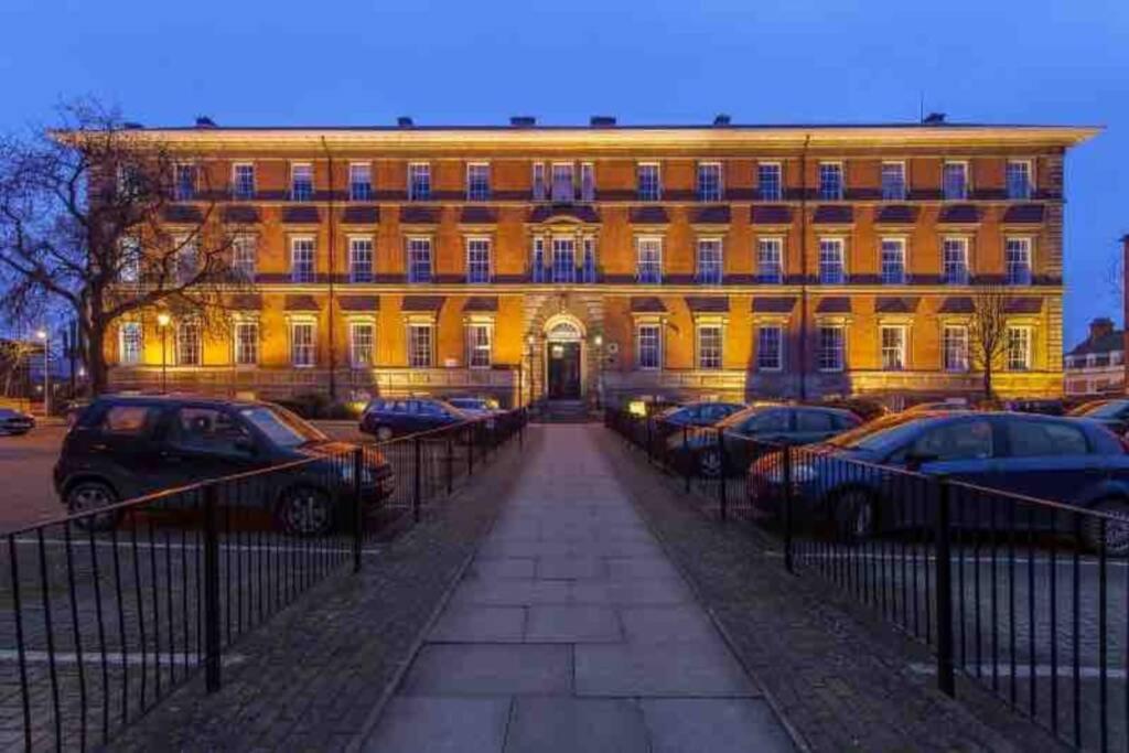 County House - THE WHITE APARTMENT Image 1