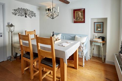 Chapel Cottage Image 3