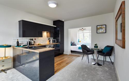 Coppergate Mews Apt 1 Stylish 2 bed 2 bath apartment private entrance Doncaster Image 1