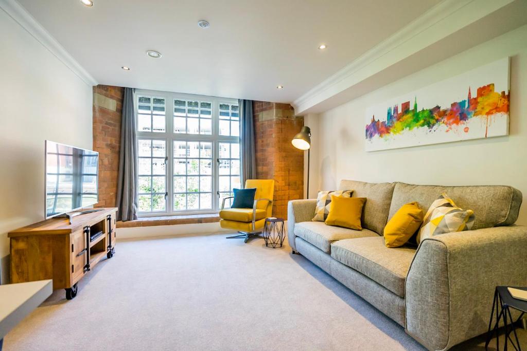 26 Cocoa Suites (parking included) Image 3