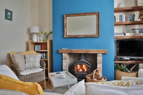 Seaside Cottage Image 2