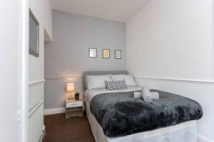 Winston House Stockton Central Workstays UK Image 2