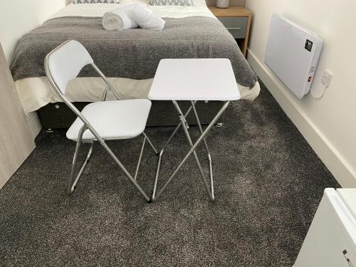 2A SPV Double En-suite Room Image 2