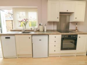 Smiths Cottage Image 2