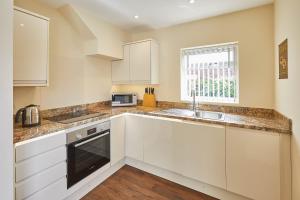 Host & Stay - The Moorings Image 4
