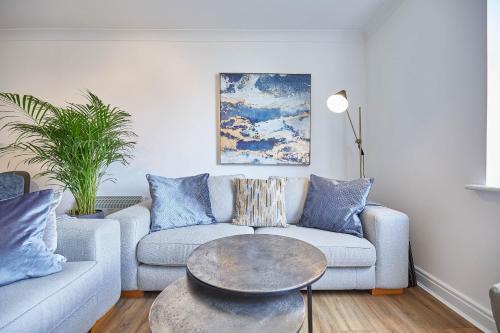 Host & Stay - Freshwater View Image 2