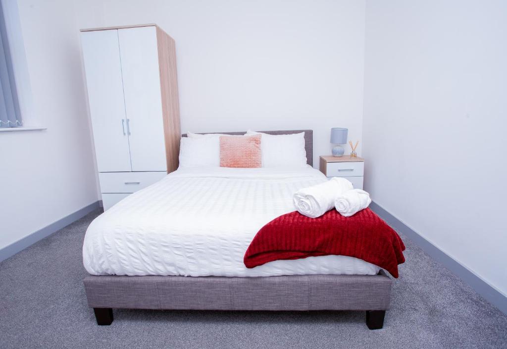 Cosy Executive City Apartment 2 Image 1