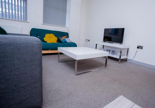 Cosy Executive City Apartment 2 Image 2