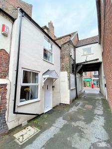 Hidden Gem Cottage, Driffield Image 2