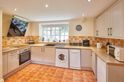 Host & Stay - Heron Cottage Image 2
