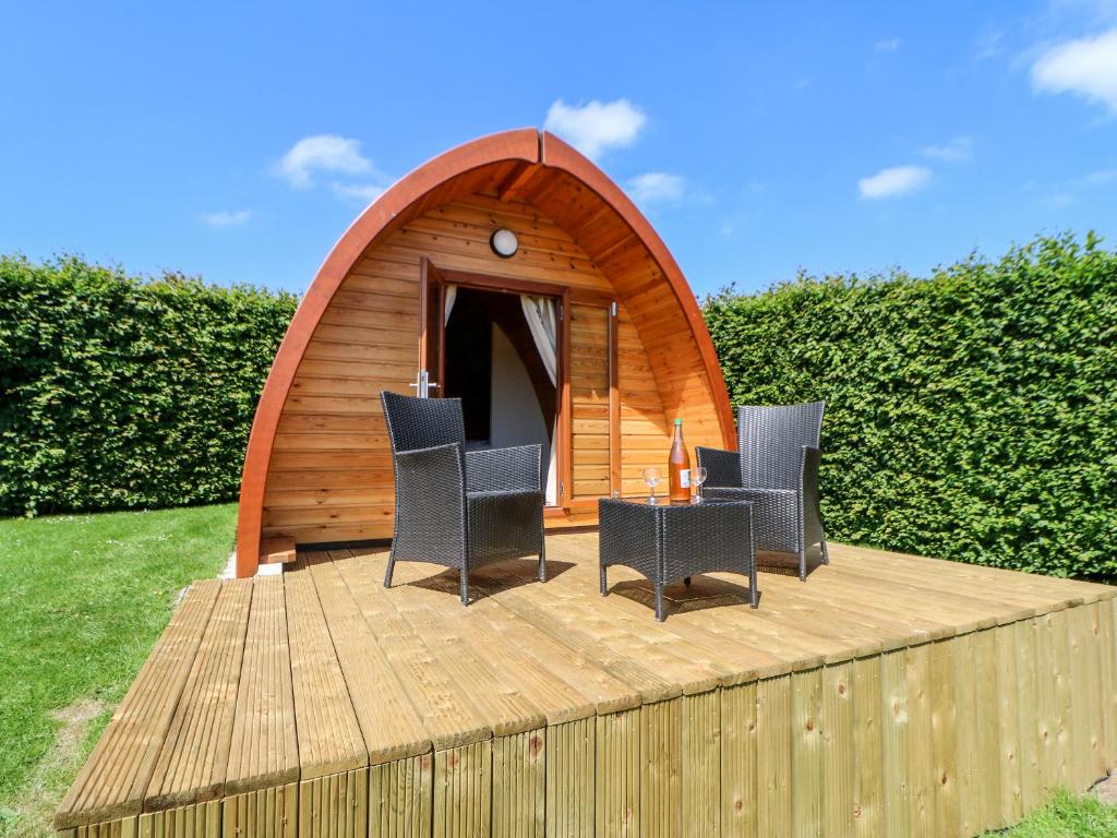 Lovesome Pod Image 3