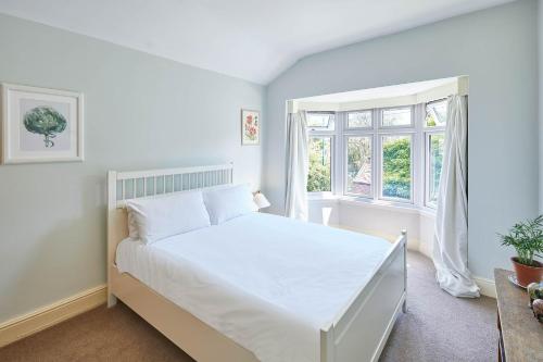 Host & Stay - Edwardian Seaside Town House Image 1