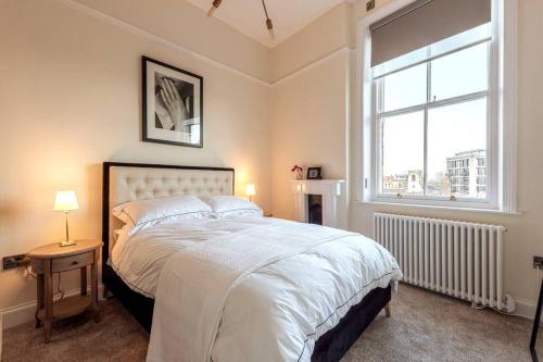 Luxury Apartment Rowntree House Across From The Shambles Image 1