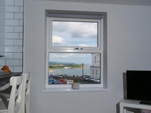 Sea View House Image 3
