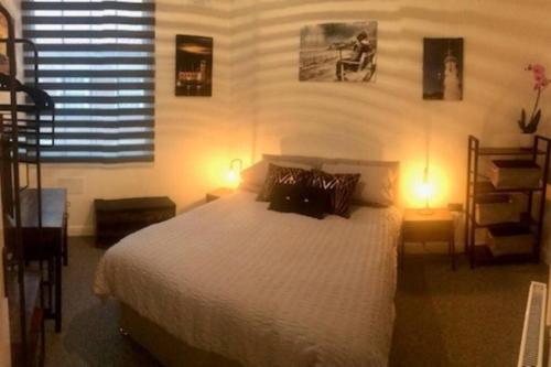 Lighthouse View - Amazing sea and beach view - Free Sky TV including Sports and Movies - Fast WIFI Image 2
