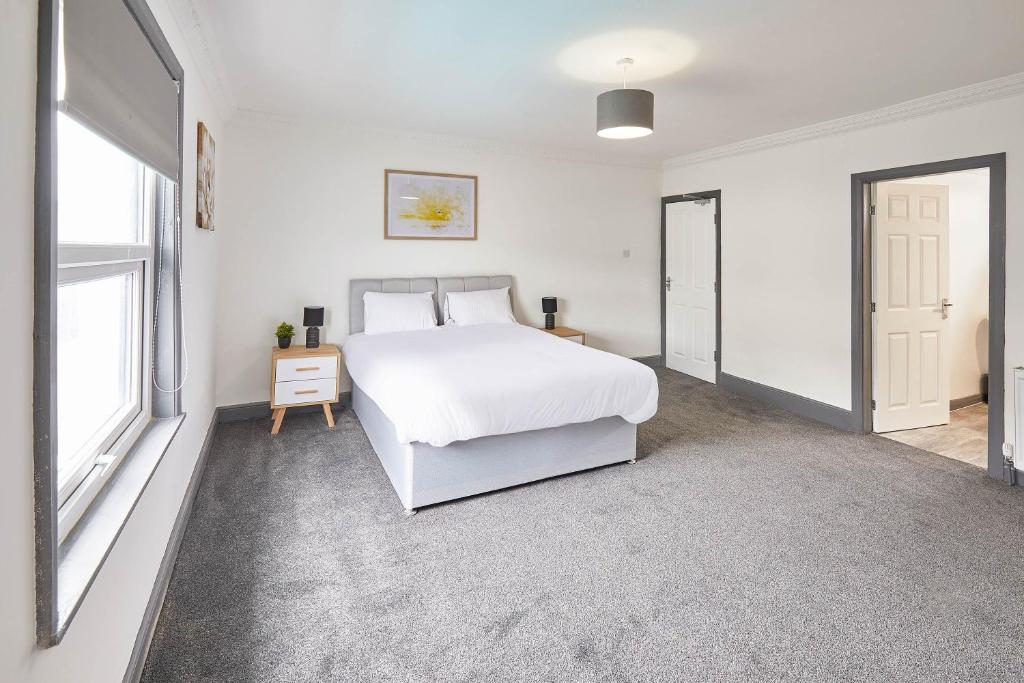Host & Stay - Clarendon Apartments Image 4