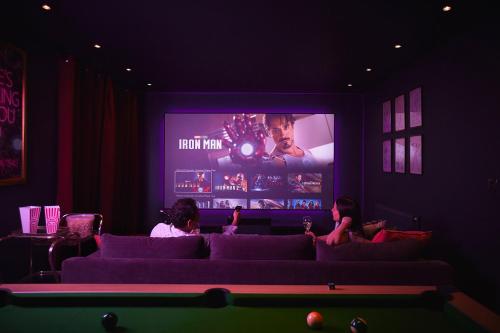 Haworth Home - Hot tub Cinema Games Room Sleeps 10 Image 3