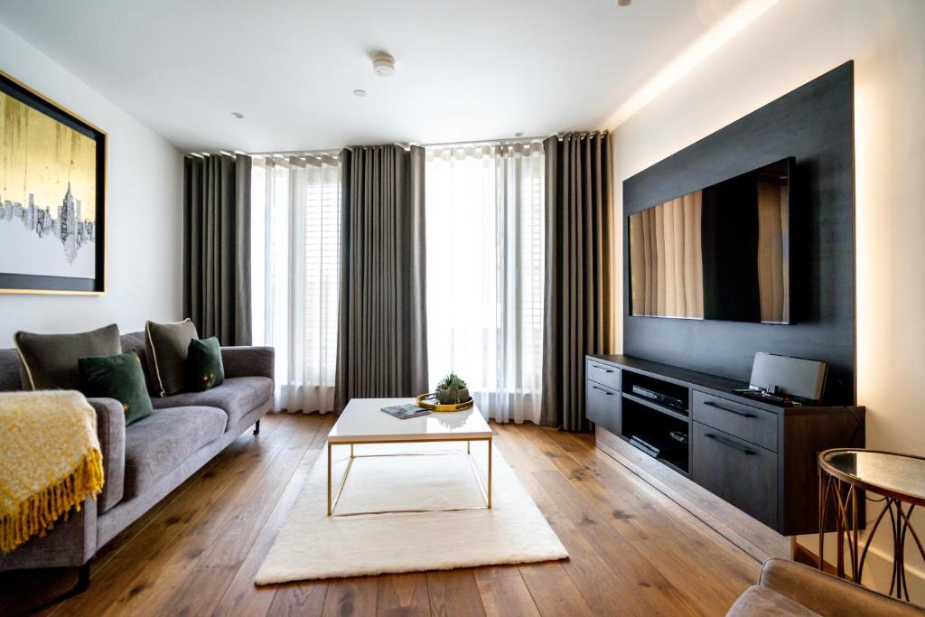 Piccadilly Place Image 1