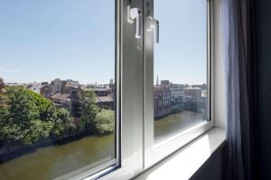 Park Inn by Radisson York City Centre Image 1