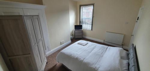 APARTMENT in CENTRAL DONCASTER Image 3