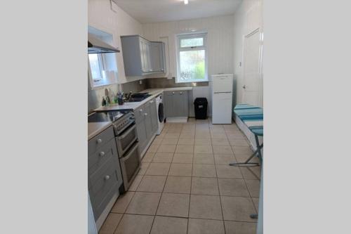 Entire House in a Quiet Residential Area Image 3