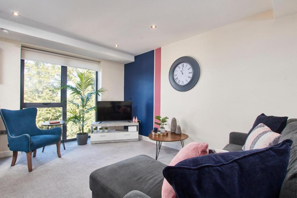 Boutique York Abode sleeps 6 - Parking Image 2