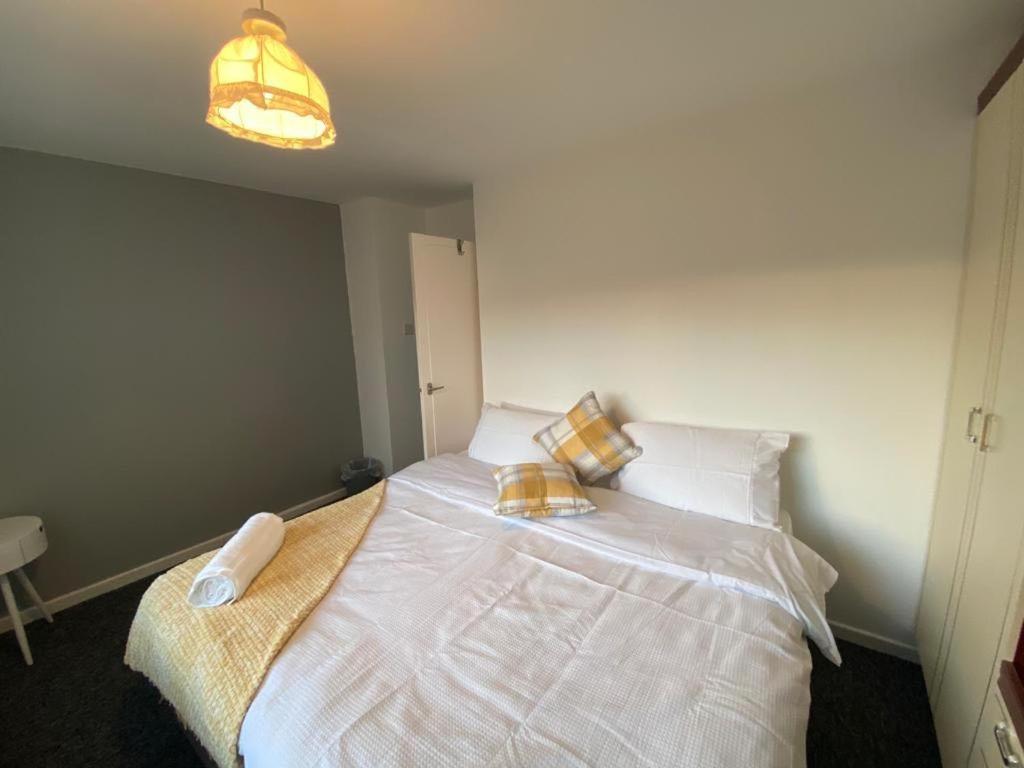 Spacious Luxurious Serviced Accommodation 2 Image 1