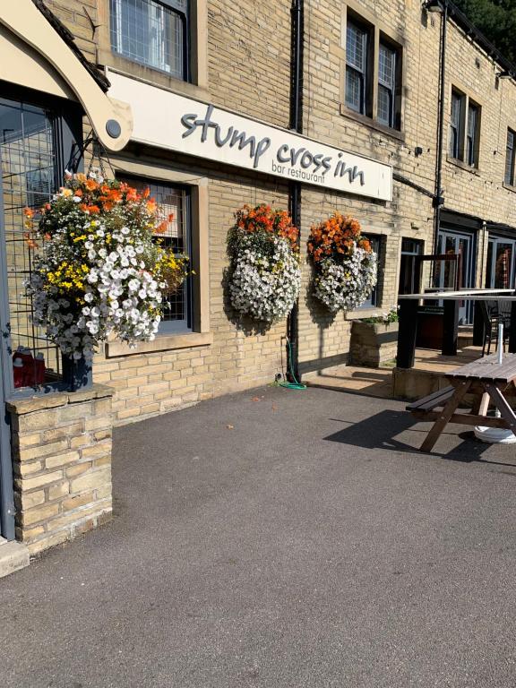 The Stump Cross inn Image 1