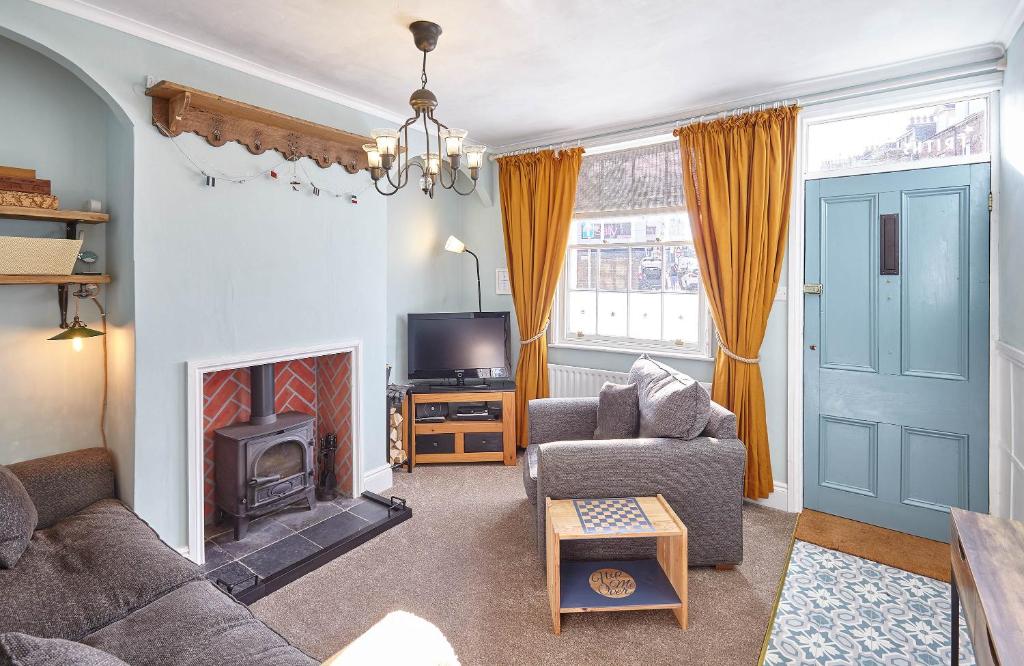 Host & Stay - Friths Image 1
