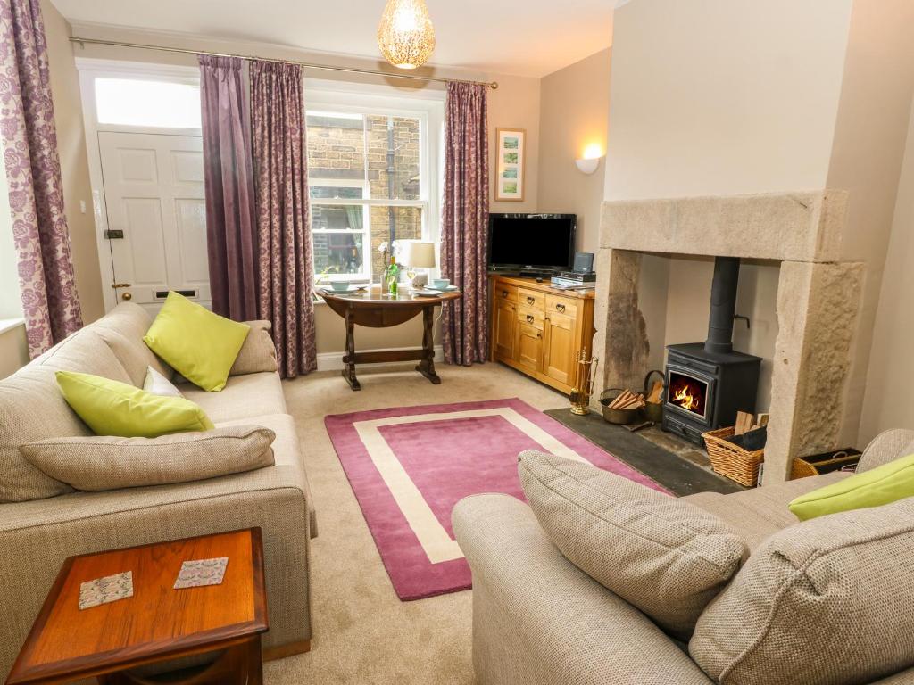 Cobble Cottage, Hebden Bridge Image 1