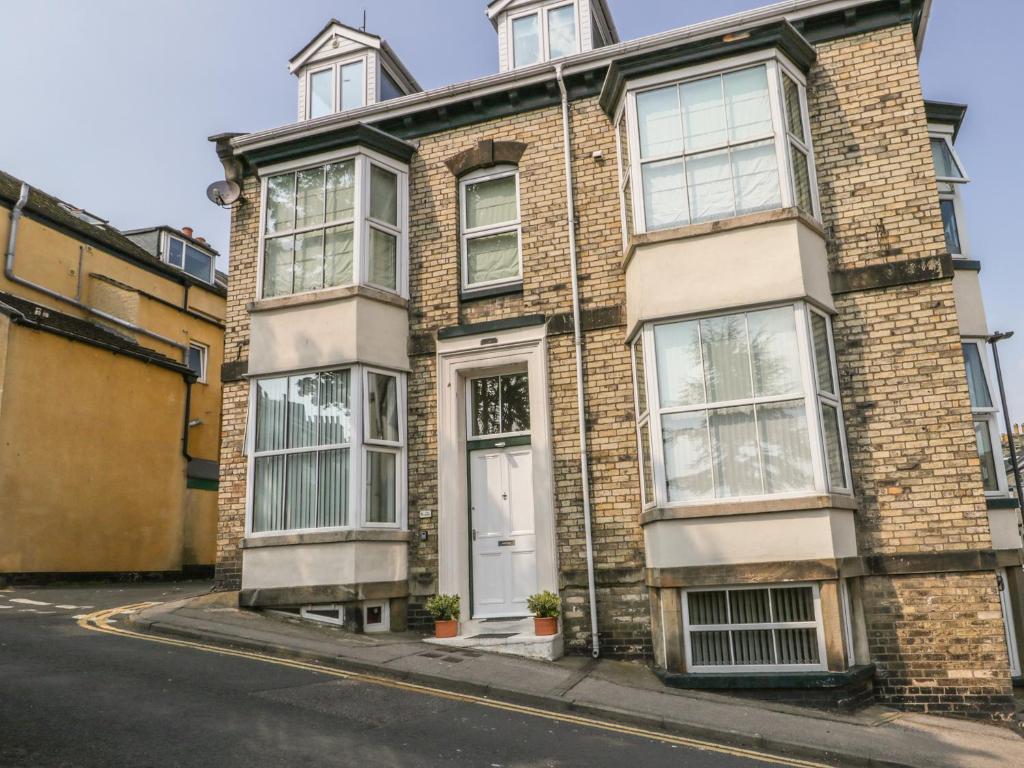 Flat 4, Whitby Image 1