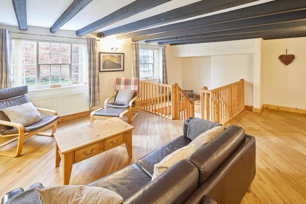 Host & Stay - Jacksons Cottage Image 2