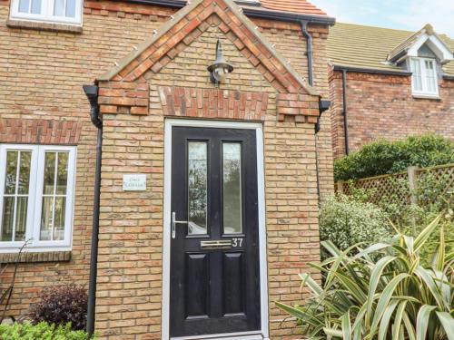 37 Trinity Way Image 2