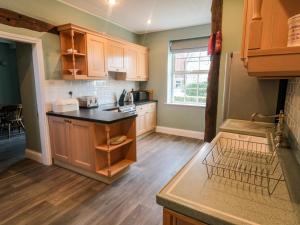 Fair Holme Image 3