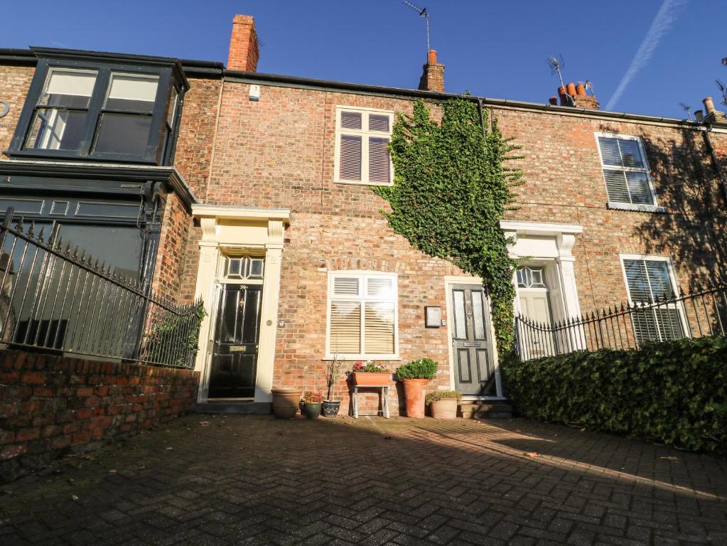 50 Holgate Road Image 3