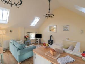 Wood Cottage Image 3