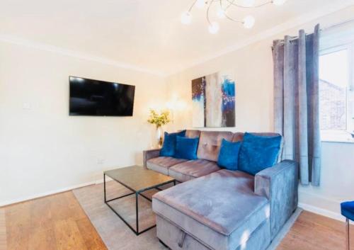 Beautiful 1-Bed Apartment in York near Gym Image 1
