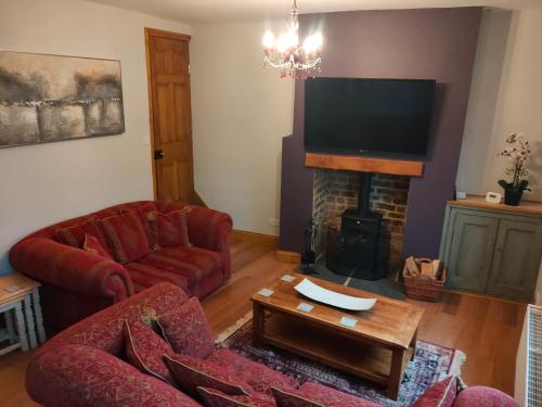 Sandy Cottage Image 1