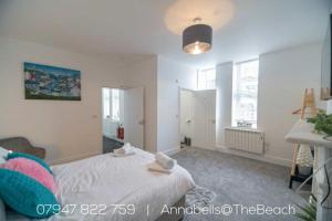 Annabells at The Beach Image 1