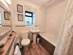 Grosmont Cottage, Ruswarp Image 3