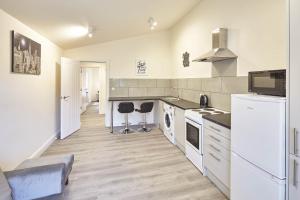 Host & Stay- Ramshill Cottage Image 4