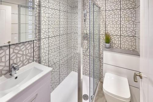 Host & Stay- Ramshill Cottage Image 6