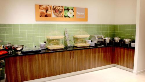 Holiday Inn Express Wakefield, an IHG Hotel Image 1